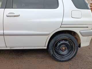 2001 Toyota Raum I, белый, 350000 рублей, вид 5