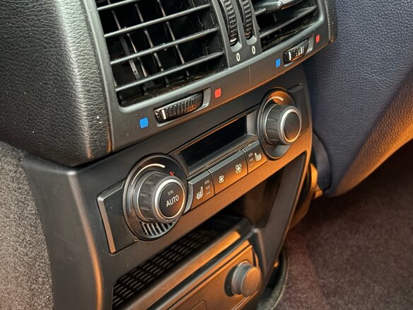 2011 BMW X5 35i II (E70) Рестайлинг, серый, 2399000 рублей - вид 18