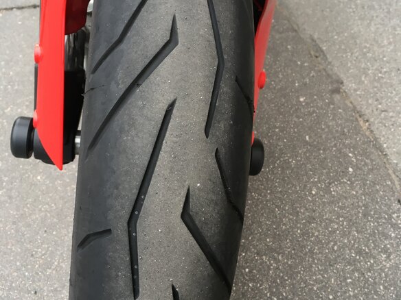 2012 Ducati Monster 796, красный - вид 4