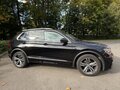 2017 Volkswagen Tiguan II, чёрный, 2900000 рублей - вид 2