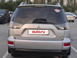 2010 Mitsubishi Outlander II Рестайлинг, серый, 850000 рублей, вид 4