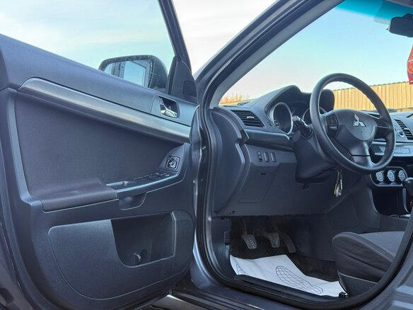 2007 Mitsubishi Lancer X, серый, 375000 рублей - вид 8