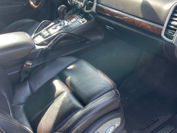 2011 Porsche Cayenne II (958), белый, 2200000 рублей - вид 13