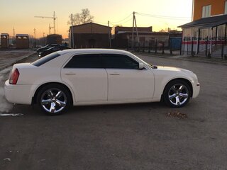 2006 Chrysler 300C I, бежевый, 800000 рублей, вид 4