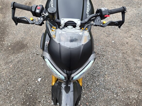 2021 Triumph Speed Triple, чёрный, 1200000 рублей - вид 11