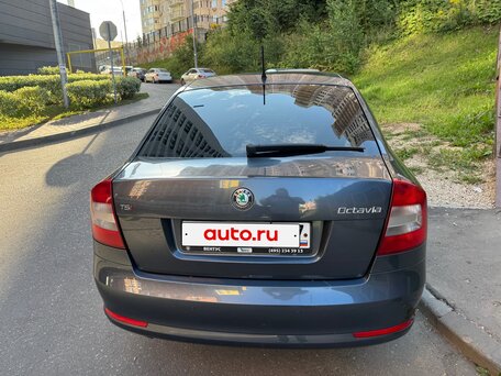 2010 Skoda Octavia DSG7 II (A5) Рестайлинг, серый, 695000 рублей, вид 5
