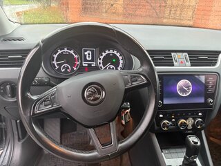 2018 Skoda Octavia III (A7) Рестайлинг, серебристый, 1830000 рублей, вид 4