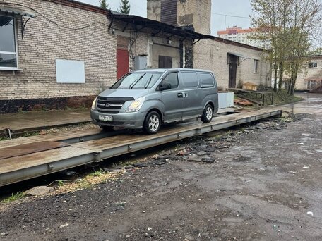 2008 Hyundai Grand Starex, серый, 800000 рублей, вид 4