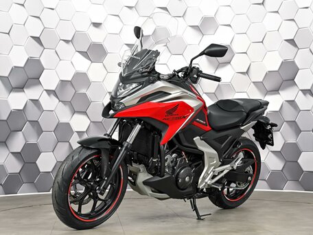 2021 Honda NC 750X, красный, 977000 рублей, вид 2