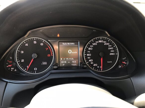 2010 Audi Q5 I (8R), фиолетовый - вид 4