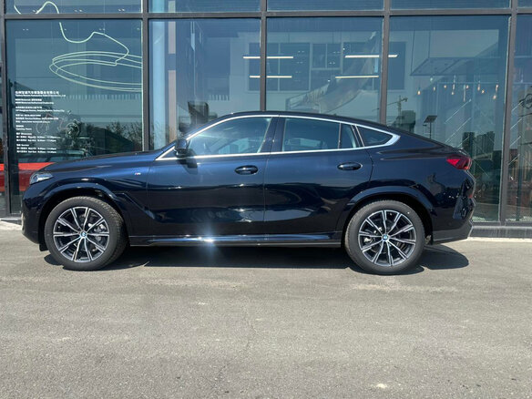 2026 BMW X6 30i III (G06) Рестайлинг, чёрный, 10763725 рублей - вид 2
