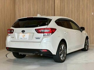 2022 Subaru Impreza V Рестайлинг, белый, 1260007 рублей, вид 5