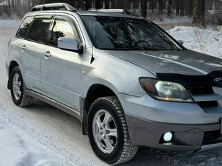 2004 Mitsubishi Outlander I, серебристый, 825000 рублей, вид 3