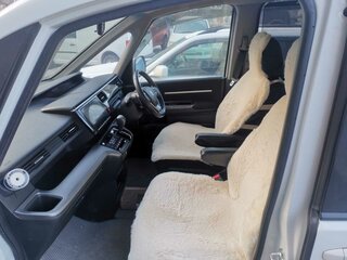 2018 Honda Stepwgn Spada V Рестайлинг, белый, 2950000 рублей, вид 4