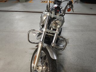 2008 Harley-Davidson Street Bob, серебристый, 800000 рублей, вид 3