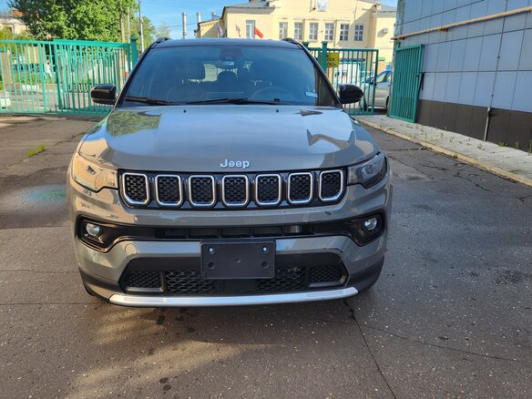 2024 Jeep Compass II Рестайлинг, коричневый, 3900000 рублей - вид 1