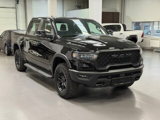 2025 Ram 1500 Crew Cab V Рестайлинг, чёрный, 8990000 рублей, вид 4
