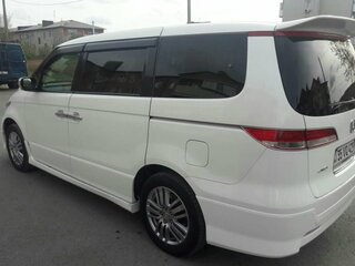2005 Honda Elysion I, белый, 1200000 рублей, вид 3