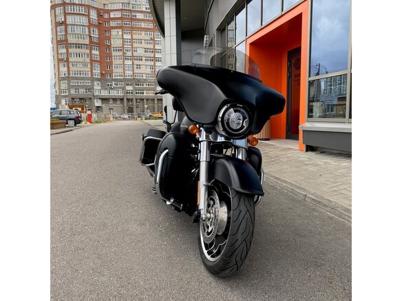 2013 Harley-Davidson Street Glide, чёрный - вид 2