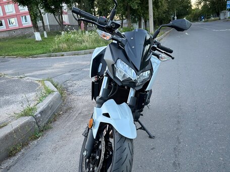 2023 Kawasaki Z 400, белый, 680000 рублей, вид 3
