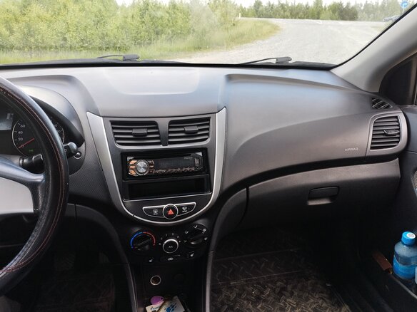 2013 Hyundai Solaris I, серебристый, 730000 рублей - вид 10