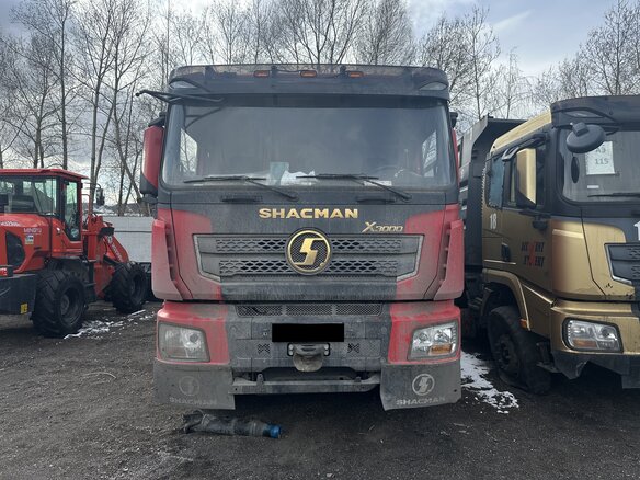 2022 Shacman (Shaanxi) SX3318, красный, 1558000 рублей - вид 2
