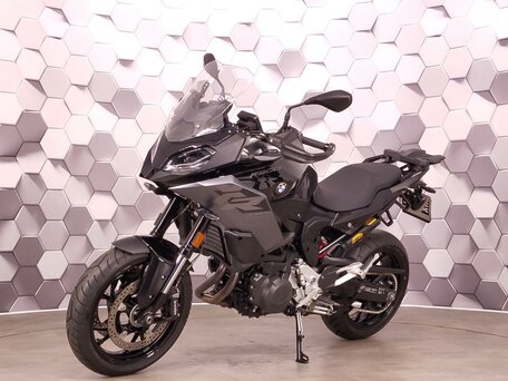 2024 BMW F 900 XR, чёрный, 1229000 рублей, вид 2
