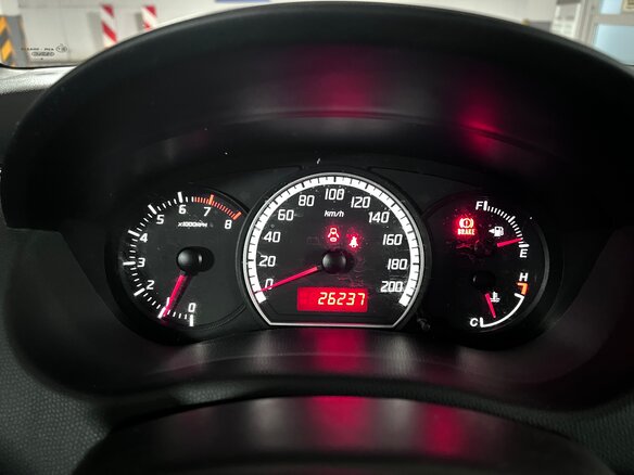 2008 Suzuki Swift III, красный, 800000 рублей - вид 5