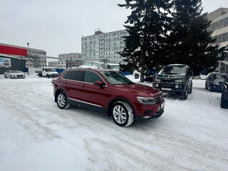 2018 Volkswagen Tiguan II, пурпурный, 2900000 рублей, вид 4