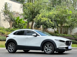2023 Mazda CX-30 I, белый, 2006567 рублей, вид 3