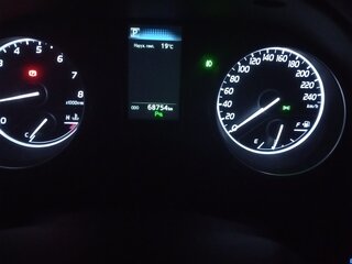 2019 Toyota Camry VIII (XV70), чёрный, 3100000 рублей, вид 5