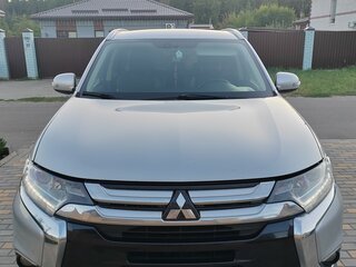 2016 Mitsubishi Outlander III Рестайлинг 2, серебристый, 1850000 рублей, вид 2