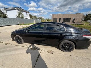 2018 Toyota Camry VIII (XV70), чёрный, 1500000 рублей, вид 4