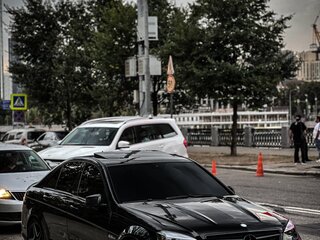 2010 Mercedes-Benz C-Класс AMG 63 AMG III (W204), чёрный, 3000000 рублей, вид 5