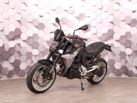 2021 BMW F 900 R, чёрный, 969000 рублей, вид 2