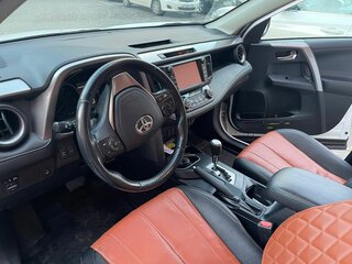 2019 Toyota RAV4 IV (XA40) Рестайлинг, белый, 3500000 рублей, вид 4
