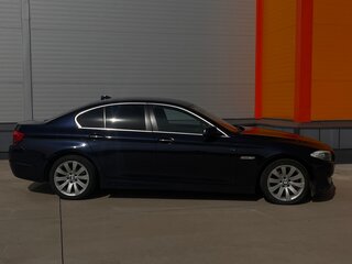 2013 BMW 5 серии 520i VI (F10/F11/F07), синий, 1470000 рублей, вид 3