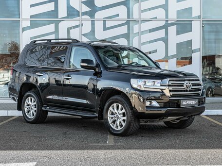 Toyota Land Cruiser 200 Series Рестайлинг 2