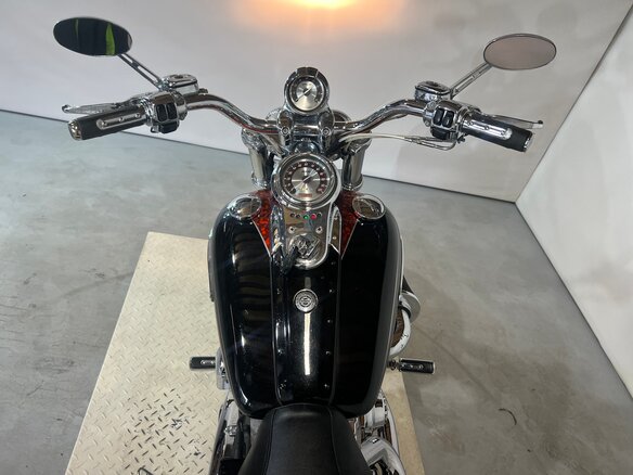 2009 Harley-Davidson Fat Bob, пурпурный, 810000 рублей - вид 25