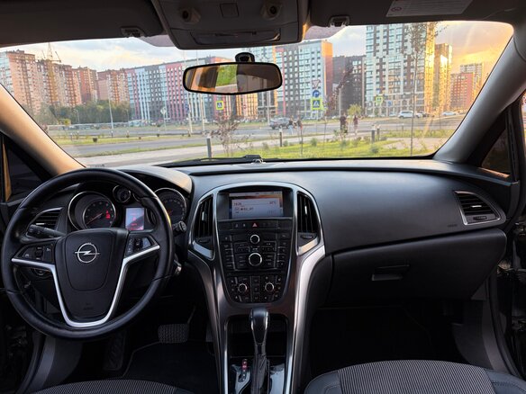 2011 Opel Astra J, чёрный - вид 31