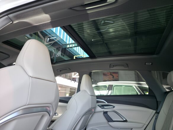 2026 Audi Q5 L III (GU), белый - вид 12