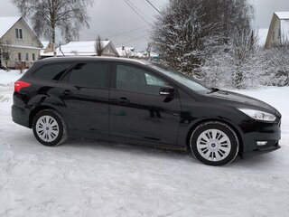 2016 Ford Focus III Рестайлинг, чёрный, 950000 рублей, вид 3