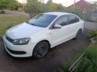 2015 Volkswagen Polo V Рестайлинг, белый, 830000 рублей, вид 1