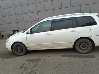 2001 Toyota Corolla Fielder IX (E120, E130), белый, 550000 рублей, вид 4