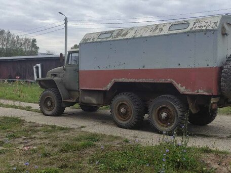 1991 Урал 4320, серый, 390000 рублей, вид 1