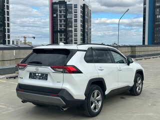 2020 Toyota RAV4 V (XA50), белый, 3369000 рублей, вид 5