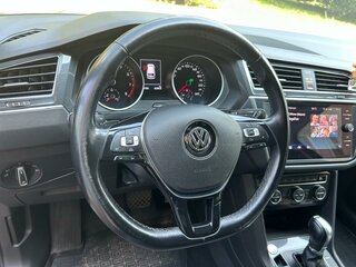 2017 Volkswagen Tiguan II, коричневый, 1999000 рублей, вид 5