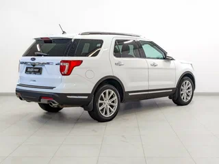 2019 Ford Explorer V Рестайлинг 2, белый, 3950000 рублей, вид 5