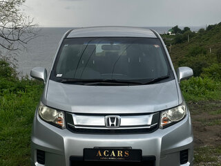 2015 Honda Freed Spike I Рестайлинг 2, серебристый, 800000 рублей, вид 2