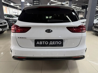 2019 Kia Ceed III, белый, 1799000 рублей, вид 5